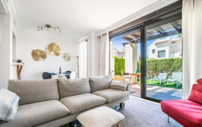 Lovely 3 Bedroom Villa & Pool Access